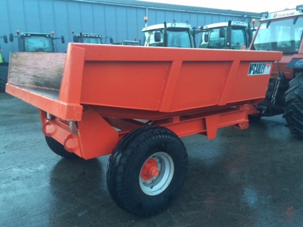 McCauley 6.5 ton dump trailer