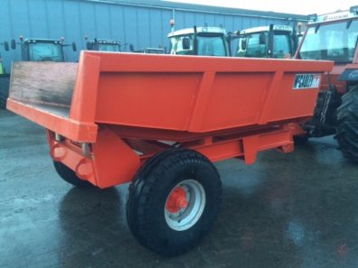 McCauley 6.5 ton dump trailer