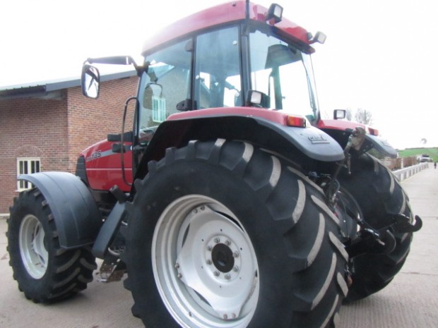 Case MX135