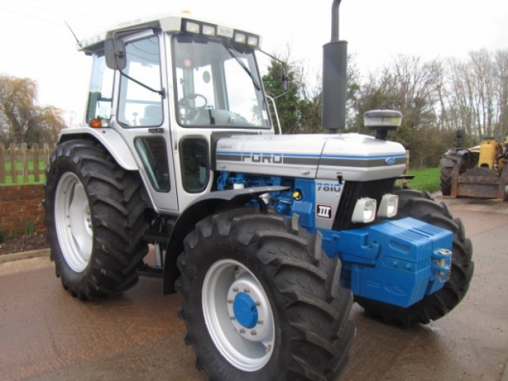 Ford 7810