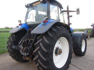 New Holland TM190