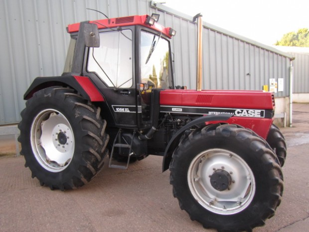 Case 1056 XL