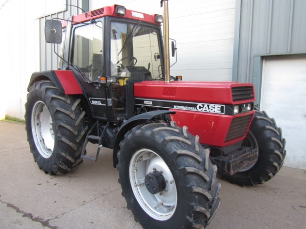 Case 1056 XL