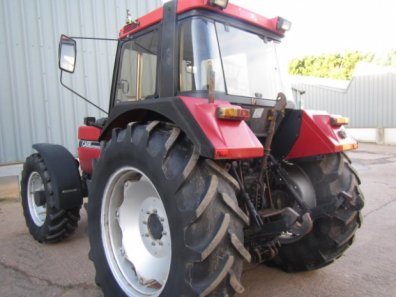 Case 1056 XL