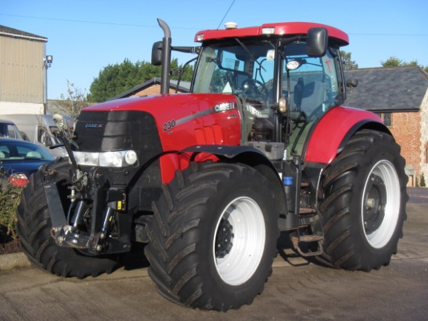 Case CVX 230