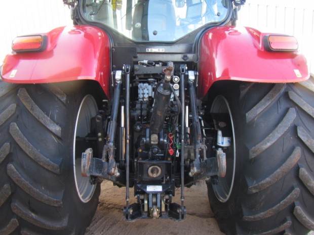 Case CVX 230