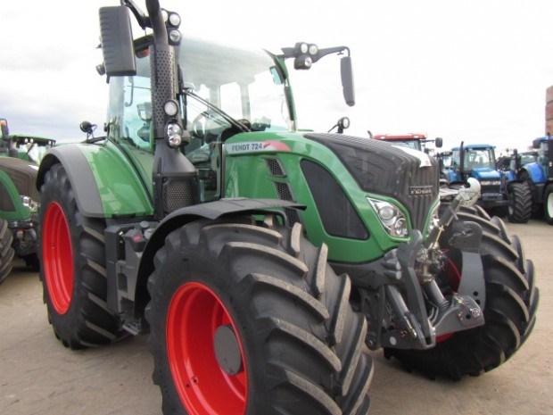 Fendt 724 Profi-Plus
