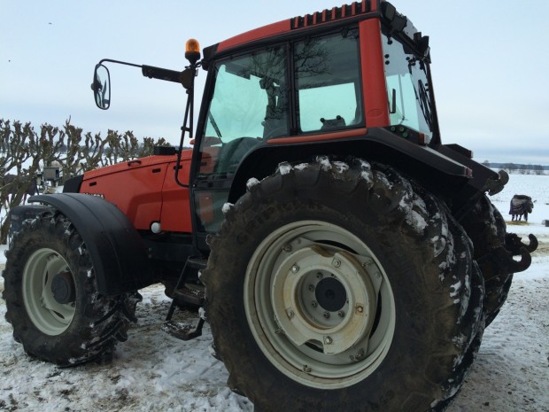 Valtra 8350