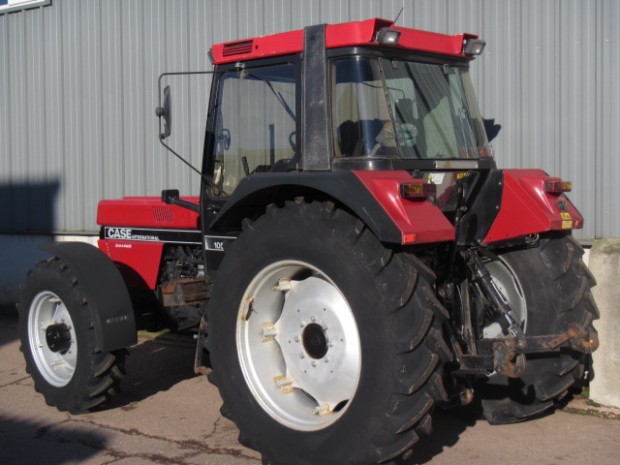 Case 1056XL