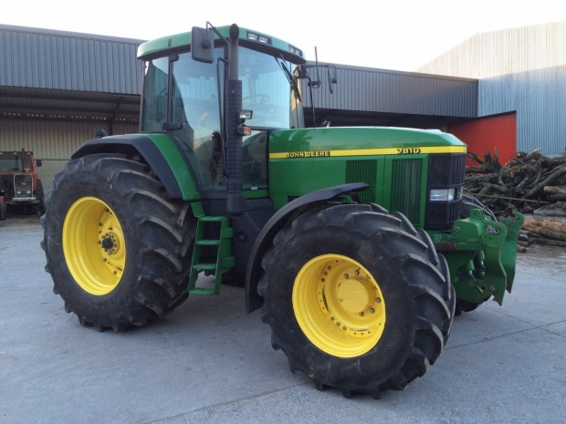 John Deere 7810
