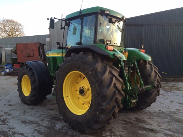 John Deere 7810
