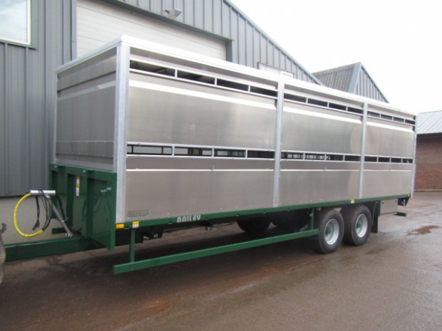 Bailey 27ft livestock trailer