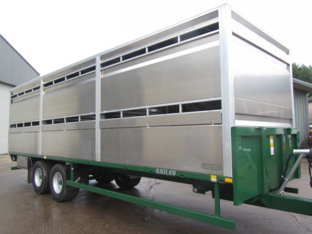 Bailey 27ft livestock trailer