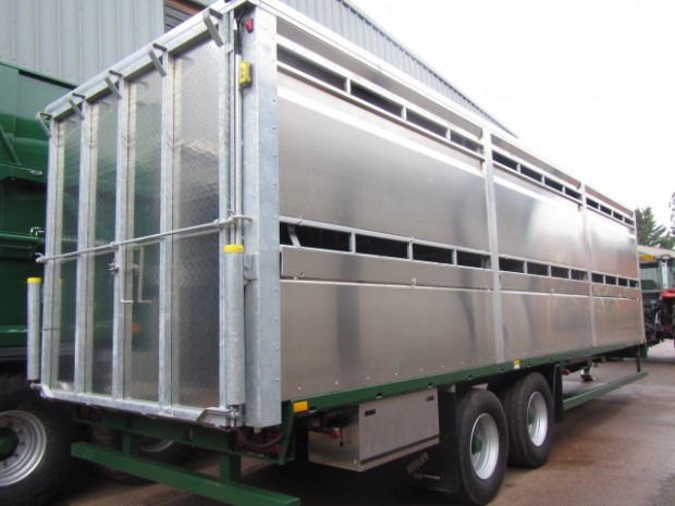 Bailey 27ft livestock trailer