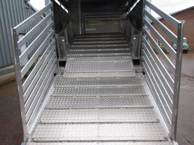Bailey 27ft livestock trailer