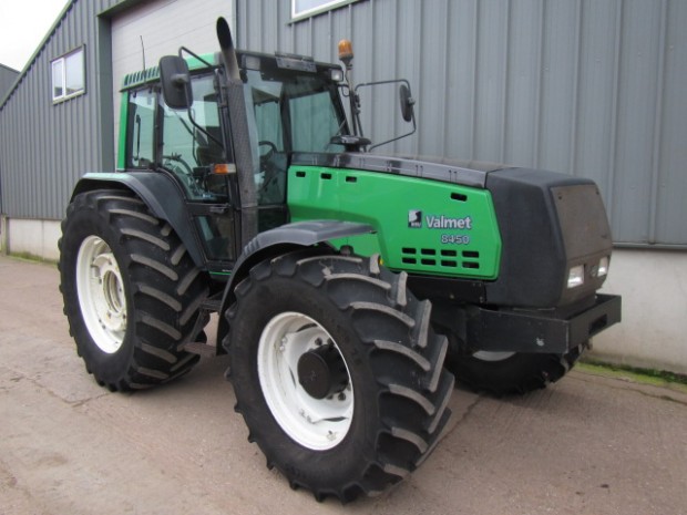 Valtra 8450