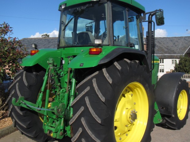 John Deere 7810