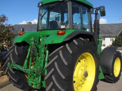 John Deere 7810