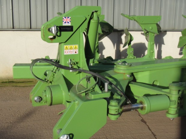 Dowdeswell 170 Series MR plough
