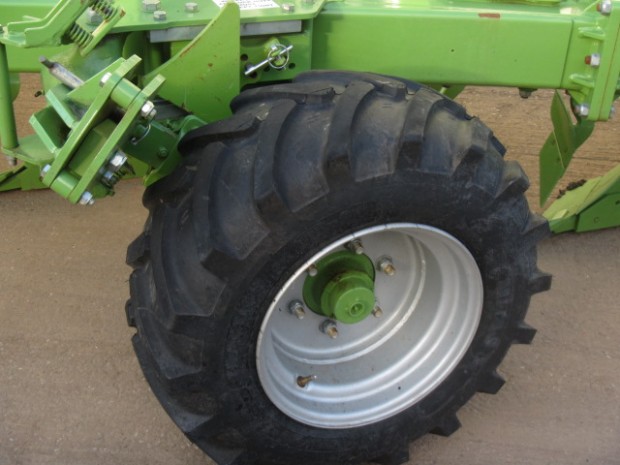 Dowdeswell 170 Series MR plough