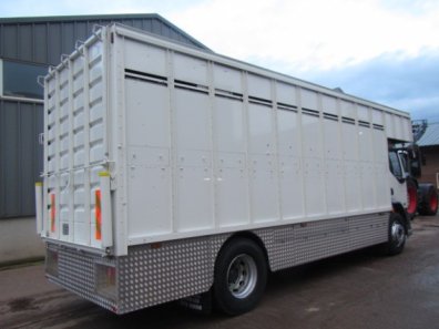 DAF LF 55.220 18 ton cattle lorry
