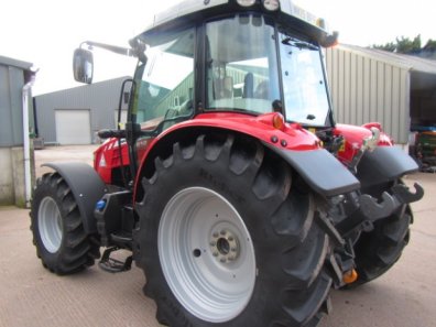 Massey Ferguson 5612