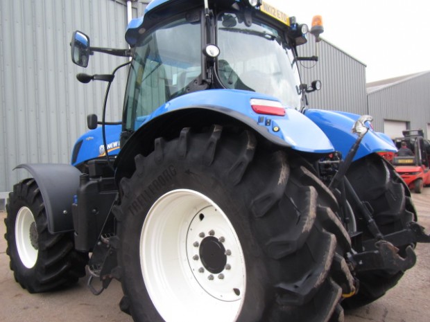 New Holland T7.250