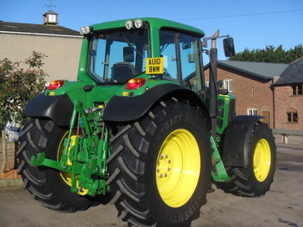 John Deere 6930
