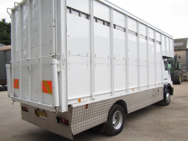 Bedford TL 8-14 cattle lorry