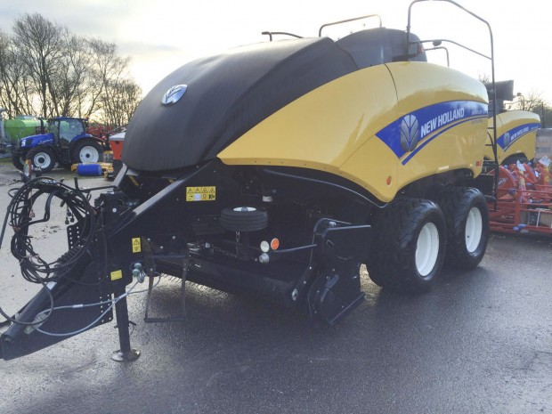 New Holland BB1290 baler