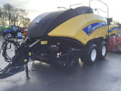 New Holland BB1290 baler