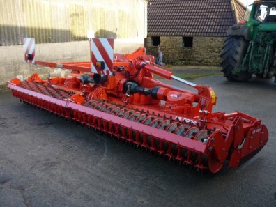 Kuhn 5004 power harrow