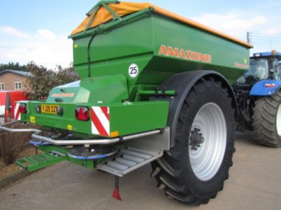 Amazone ZG-B 8200 fertiliser spreader