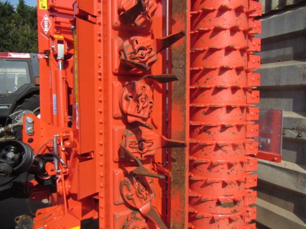 Kuhn HR 5004 power harrow