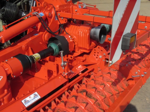 Kuhn HR 5004 power harrow