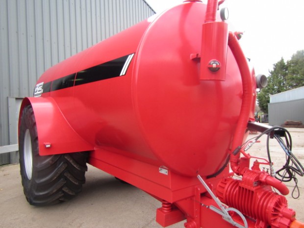 Hi-Spec 2500 Gallon slurry tanker