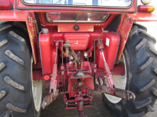 International 574