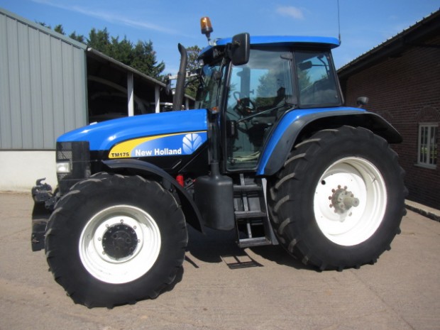 New Holland TM175