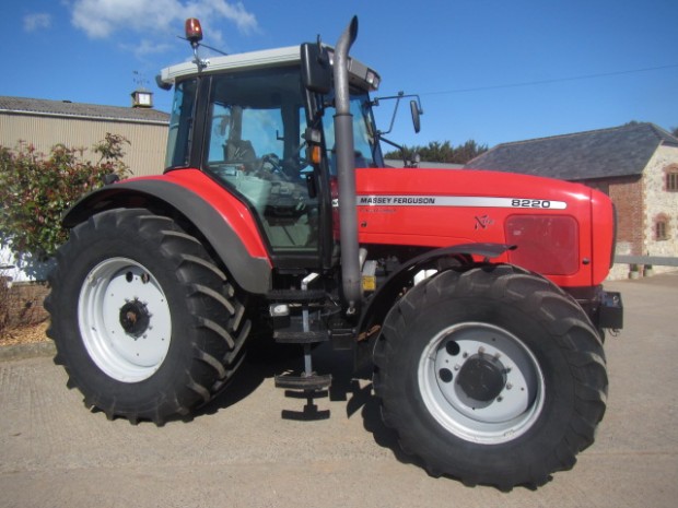 Massey Ferguson 8220 Xtra