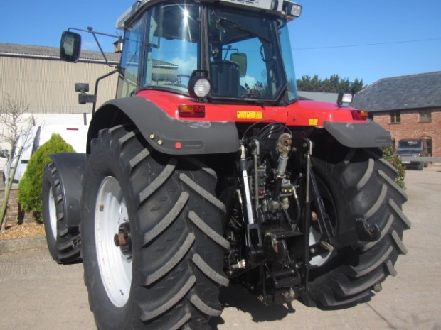 Massey Ferguson 8220 Xtra