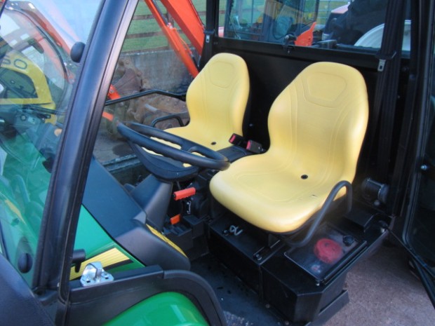 John Deere 855D XUV Gator