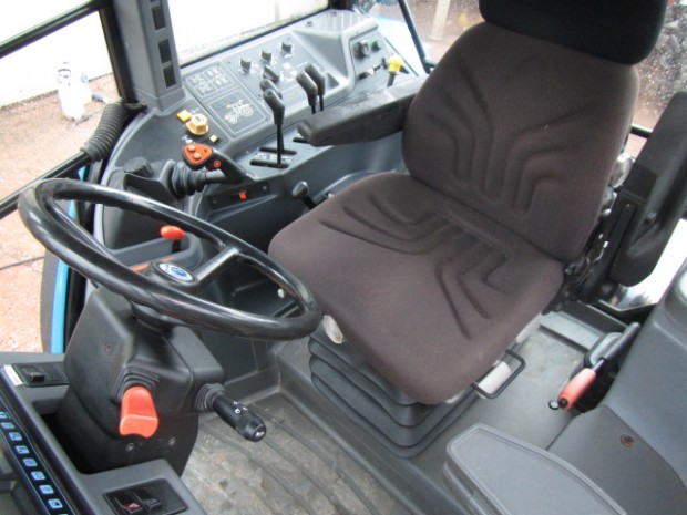 New Holland 8360