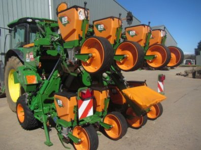 Amazone ED602-K 8 row maize drill