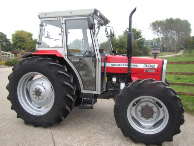 Massey Ferguson 382