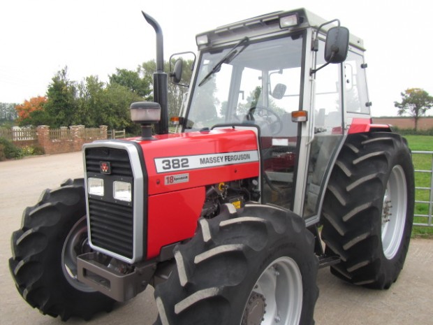 Massey Ferguson 382