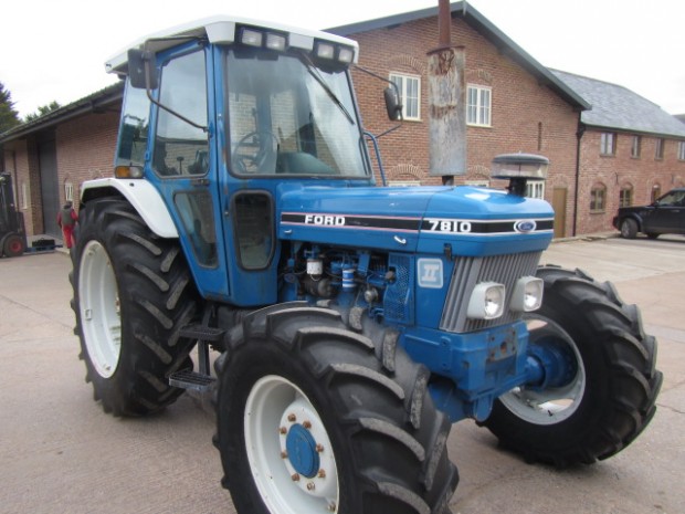 Ford 7810 II