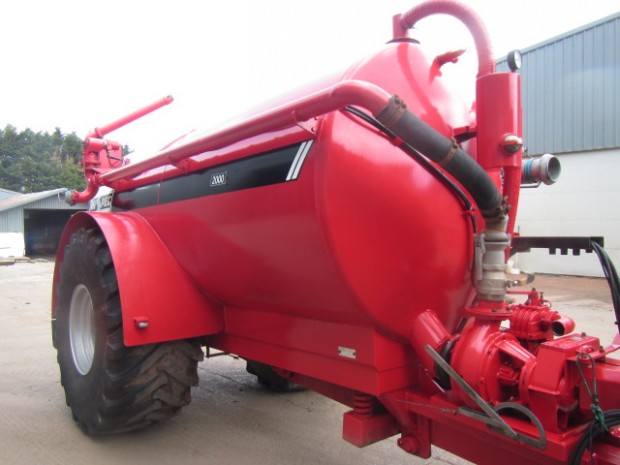 Hi-Spec 2000 Gallon slurry tanker