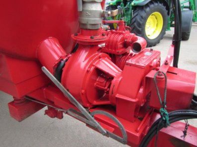 Hi-Spec 2000 Gallon slurry tanker