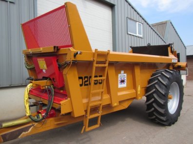 Richard Western D2095 rear discharge spreader