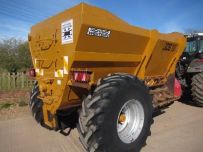 Richard Western SDS 16 Dual Spreader